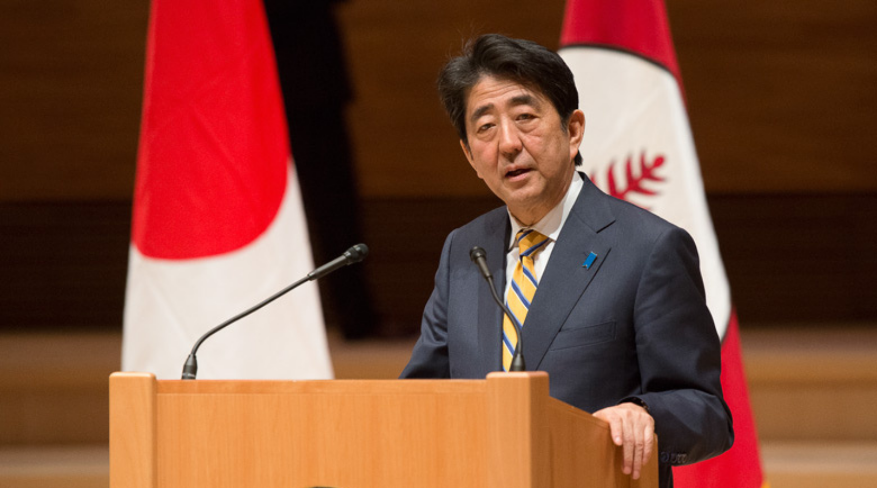 Prime Minister Shinzo Abe speaks at Stanford in May 2015.
